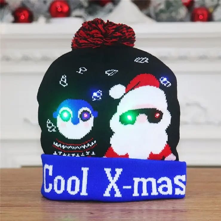 Téli sapka pom-pom izzó karácsonyi LED izzókkal - COOL X-MAS