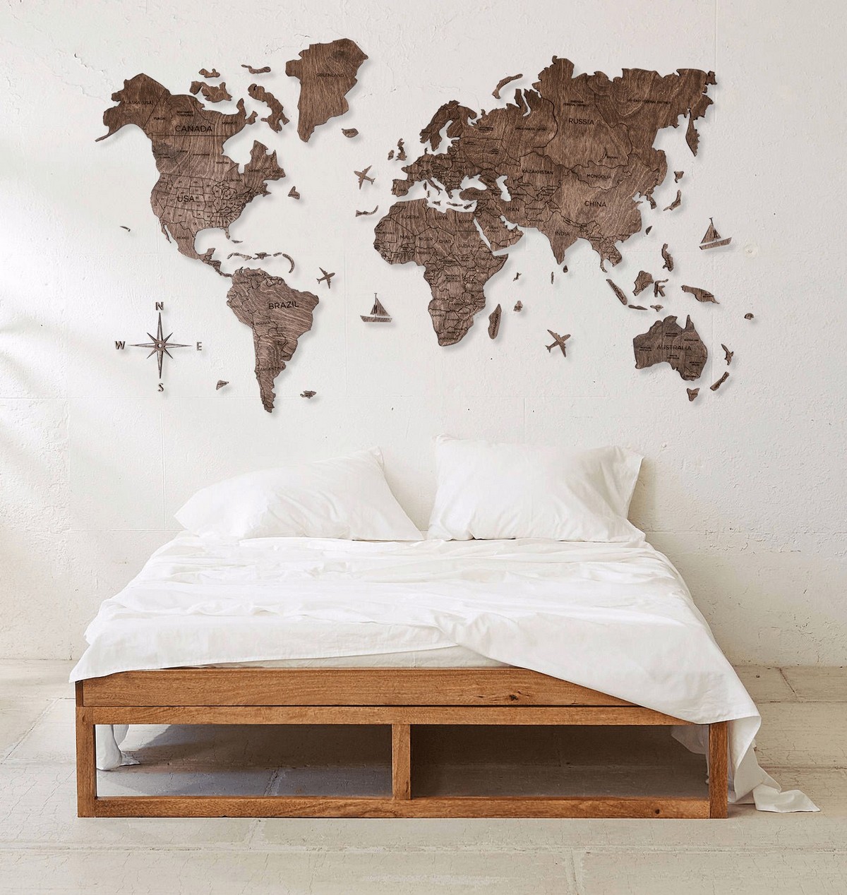 fa világtérképet a falon